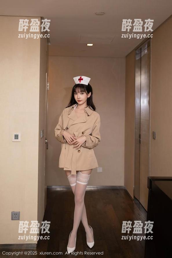 秀人网-大美妞儿 秀人网 - 大美妞儿JK的原图,书页翻动间的韵味满满,想说又不知该说啥。
