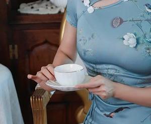 秀人网 - 你见过悠悠YOYO女仆吗？高清分享傻呼呼的日常
