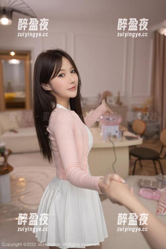 秀人网-果儿victoria 秀人网 - 果儿victoria的美图,剧本又改了?换个姿势读剧情!