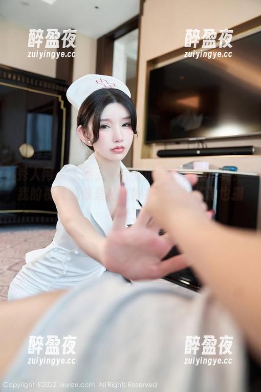 秀人网-王俪丁小宝贝 秀人网 - 王俪丁小宝贝的高清御姐写真:我的视线就像是粘在她身上,好像再也挪不开了。
