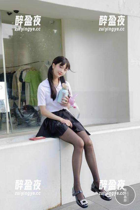 稚乖画册-赤西夜夜 稚乖画册 - 赤西夜夜的无圣光女仆不只是装扮,更是态度