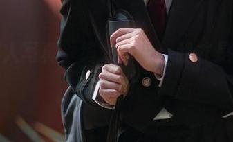 拍了双人写真，绮太郎说：我才是最锋利的刀