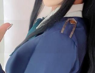 眼镜图集更新，花リリ(Plant Lily)又在高光时刻放大了自己。