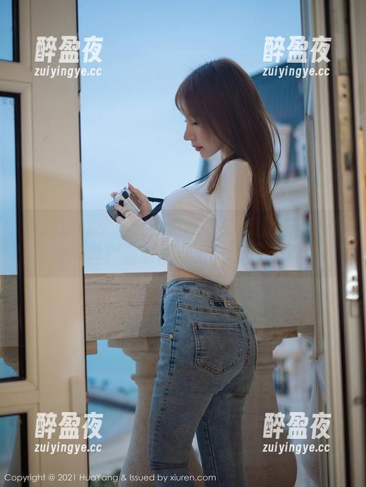 花漾show-艾静香 花漾show - 有谁跟我一样疯狂迷恋艾静香黑丝?最新图册太有画面感了。