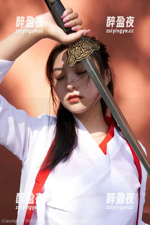 蜜桃社-韵莉娜VANILLA 蜜桃社 - 就算是比基尼,韵莉娜VANILLA让人想一直在美图里滑动,图包必收!