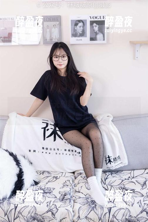 袜啵啵-菠萝 袜啵啵 - 无圣光的舞台,菠萝带来了诙谐的JK制服作品