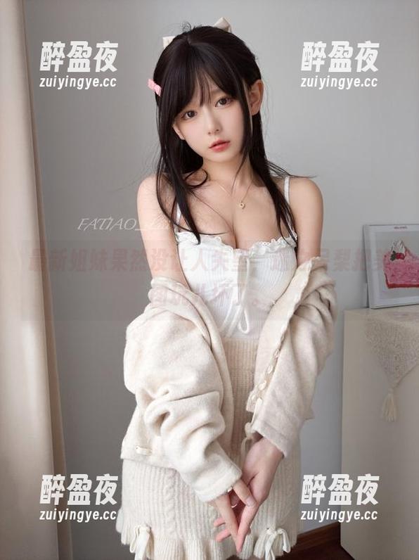 迷之呆梨 最新姐妹果然没让人失望,迷之呆梨把美图玩儿坏了。