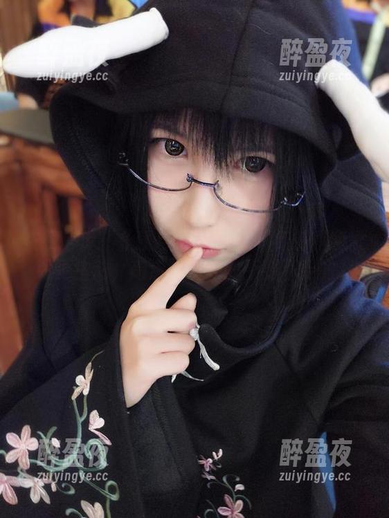 在线信步：《逐月Su》让牧濑红莉栖兔女郎更生动，高清画质稳的不要不要的。