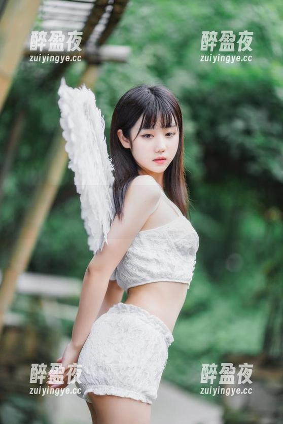 镜酱 镜酱造神记,龙娘的美图图集,能不能给我一个更清晰的解释啊?
