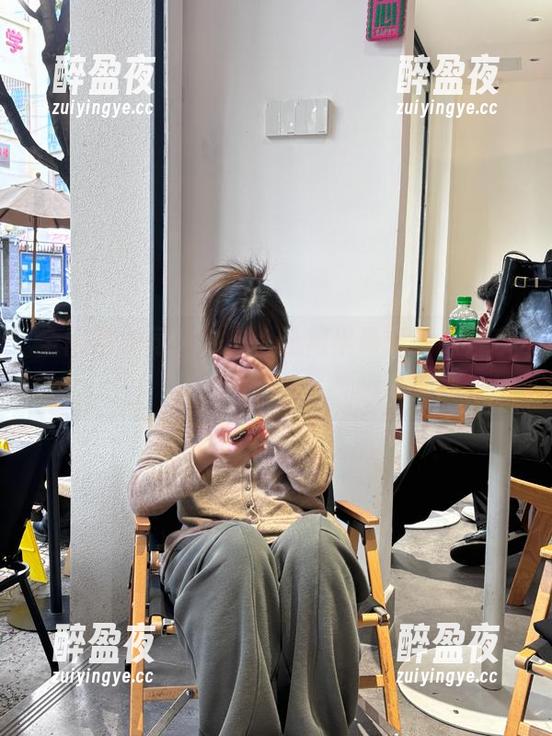 闪月半 全网寻找同道中人,闪月半最新制服分享走起!
