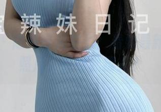 微密圈 - 陈佩奇又来了:看她最新的镜中照片,竟如此撩人?