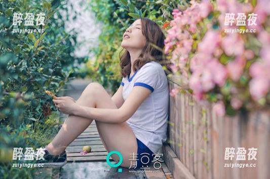 青豆客-高溜Milkcat 青豆客 - 高溜Milkcat的“透明”写真,免费让你揪心,又捉摸不透…